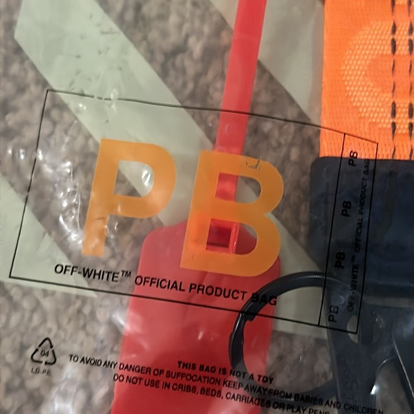 Off White  - Orange - Keychain with Wrist Strap - Picture 2 of 4